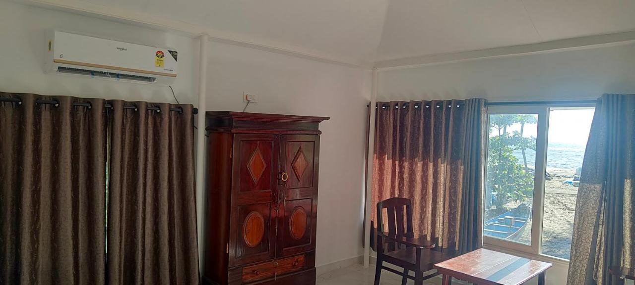 Marari Blue Whale Beach House Alappuzha Bagian luar foto