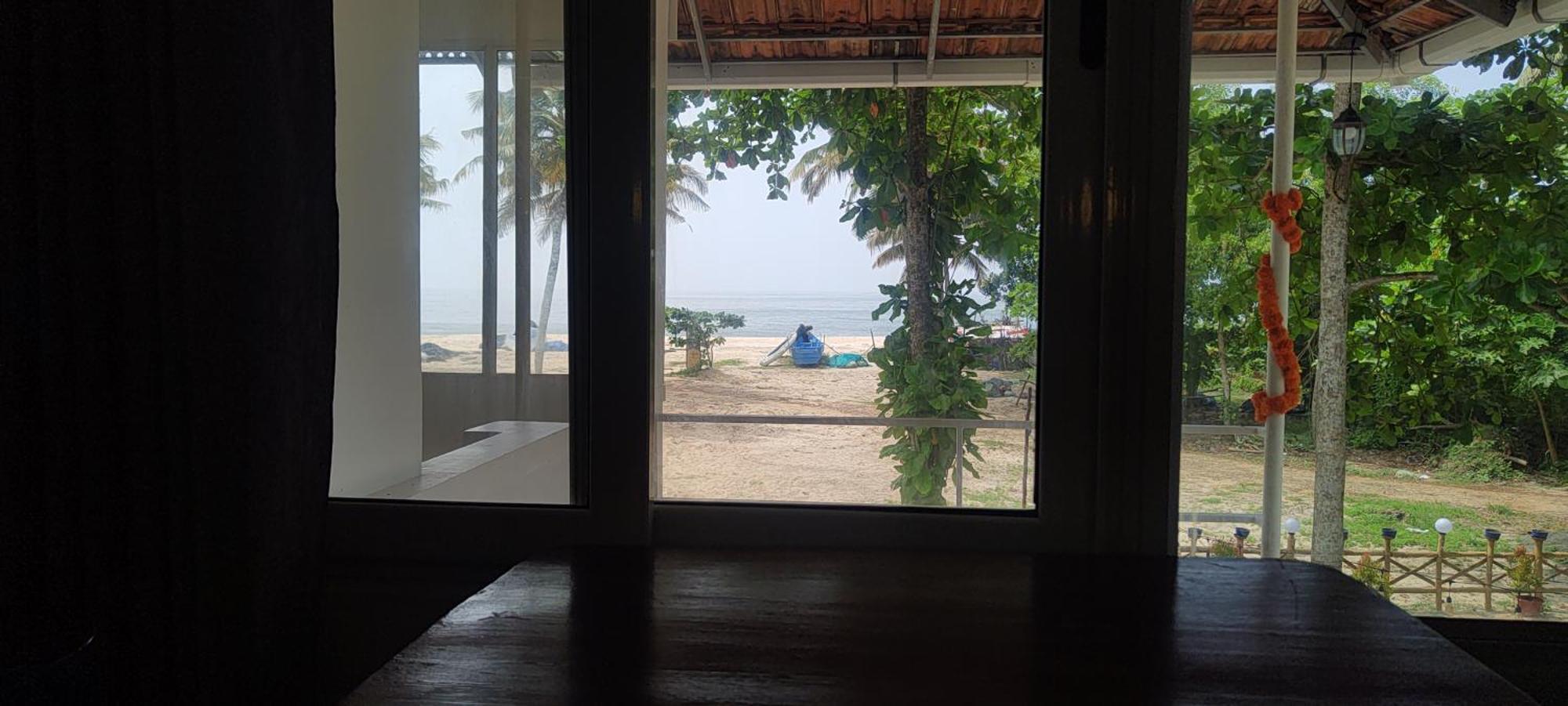 Marari Blue Whale Beach House Alappuzha Bagian luar foto