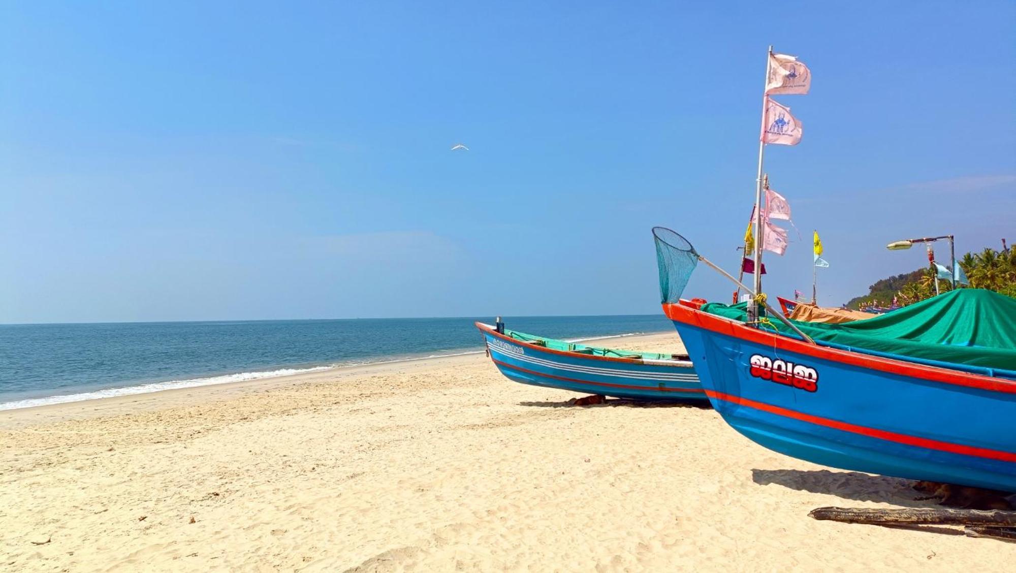 Marari Blue Whale Beach House Alappuzha Bagian luar foto